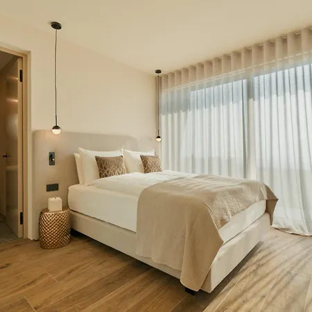Vallonga Villa *
